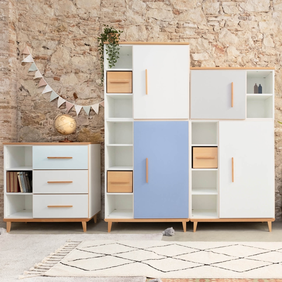 Armoire 198 cm 2 portes NADO Retro finition hêtre white-capri blue