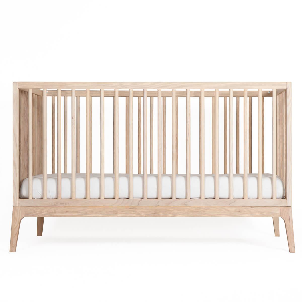 Baby bed KERA in ash with Round top and Pure legs
