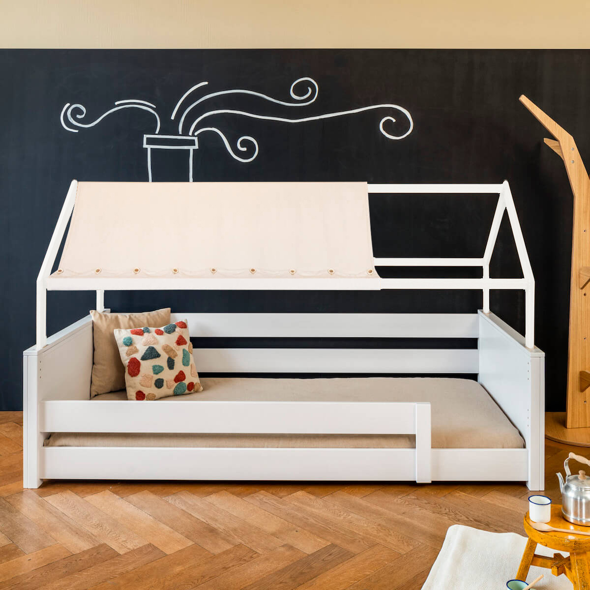 Bed floor-level cabin Montessori side rail simple KASVA beech white lacquered textile roof