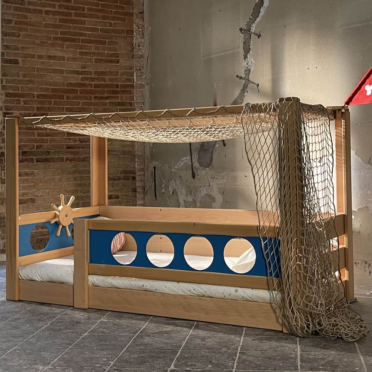 Cama Pirata con dosel DELUXE de Breuyn natural-azul