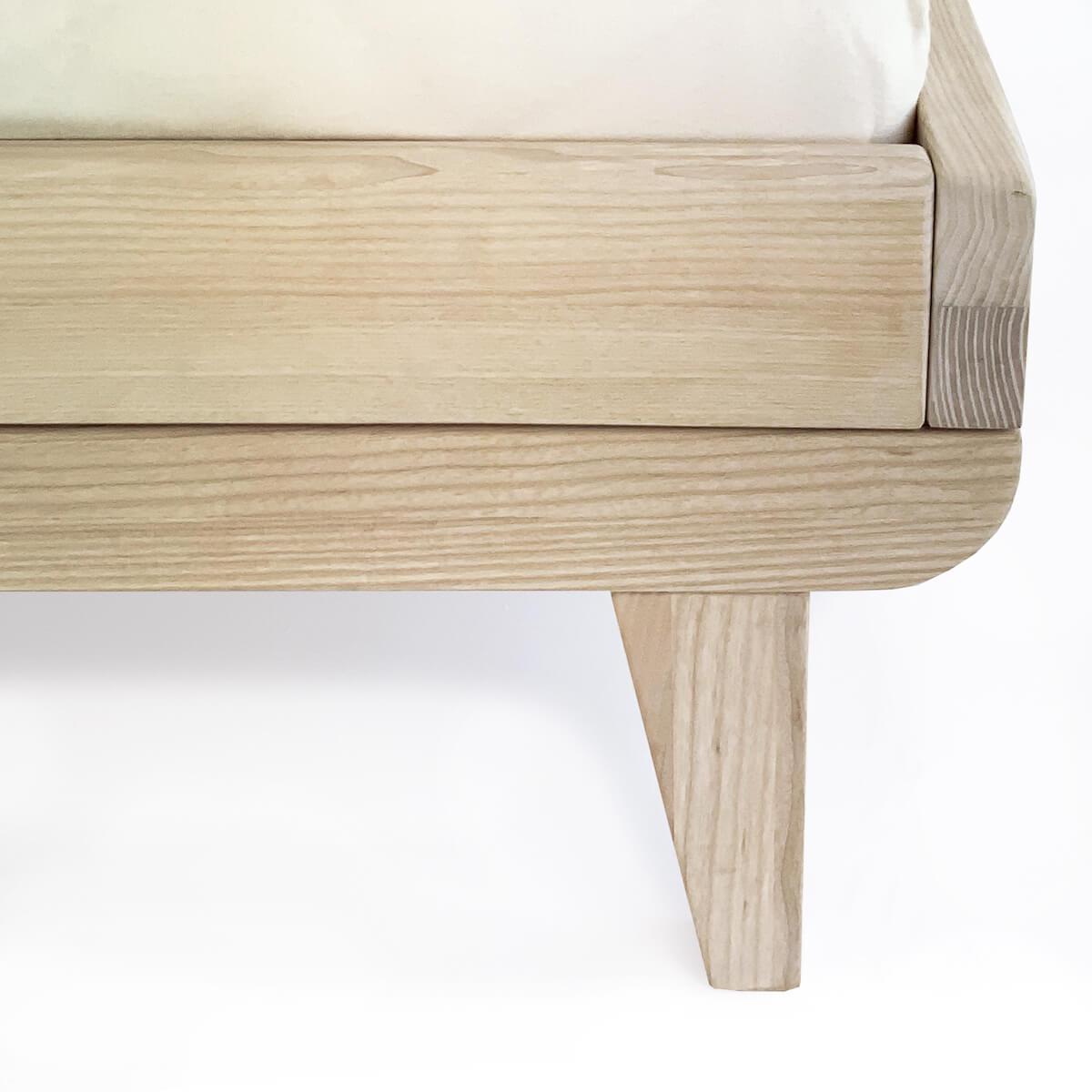 Cama-sofá júnior KERA fresno pie Retro