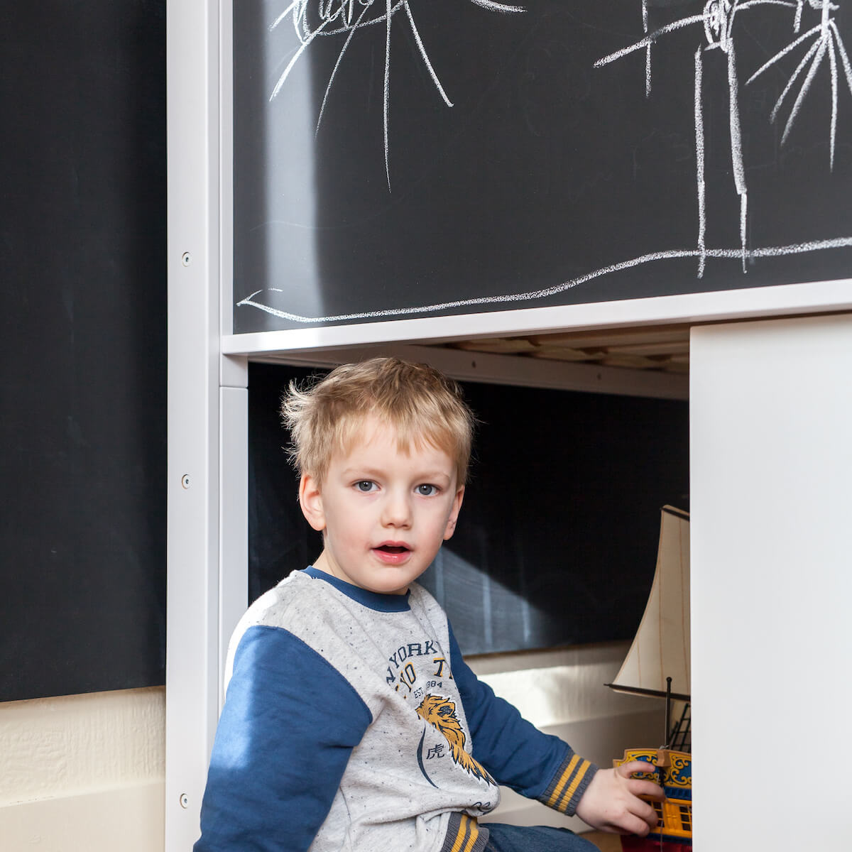 Estantería pequeña KASVA lacado blanco MDF