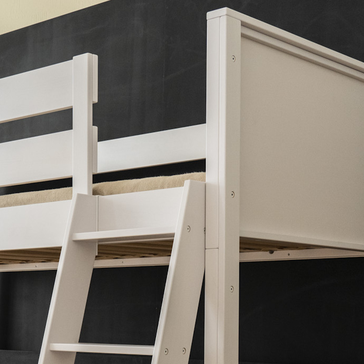 Etagenbett 90x200x165cm Schrägleiter KASVA Buche massiv weiß-lackiert 