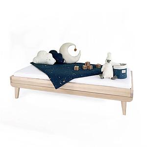 Junior bed KERA in ash wood with Retro legs
