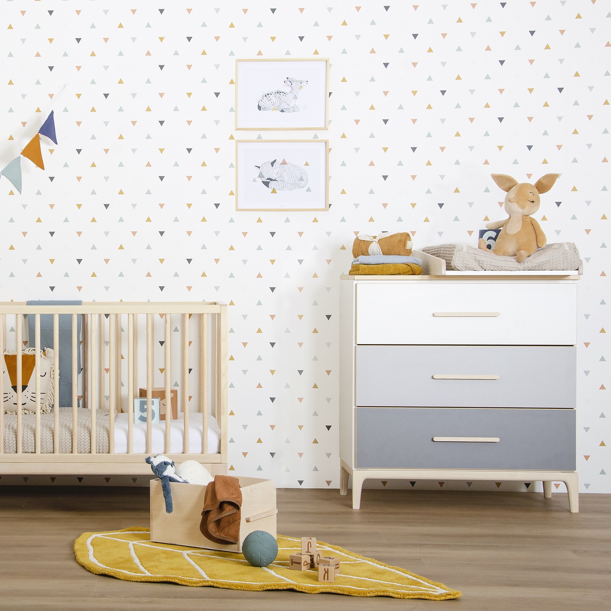 Kommode 3 Schubladen NADO Curve Esche mint