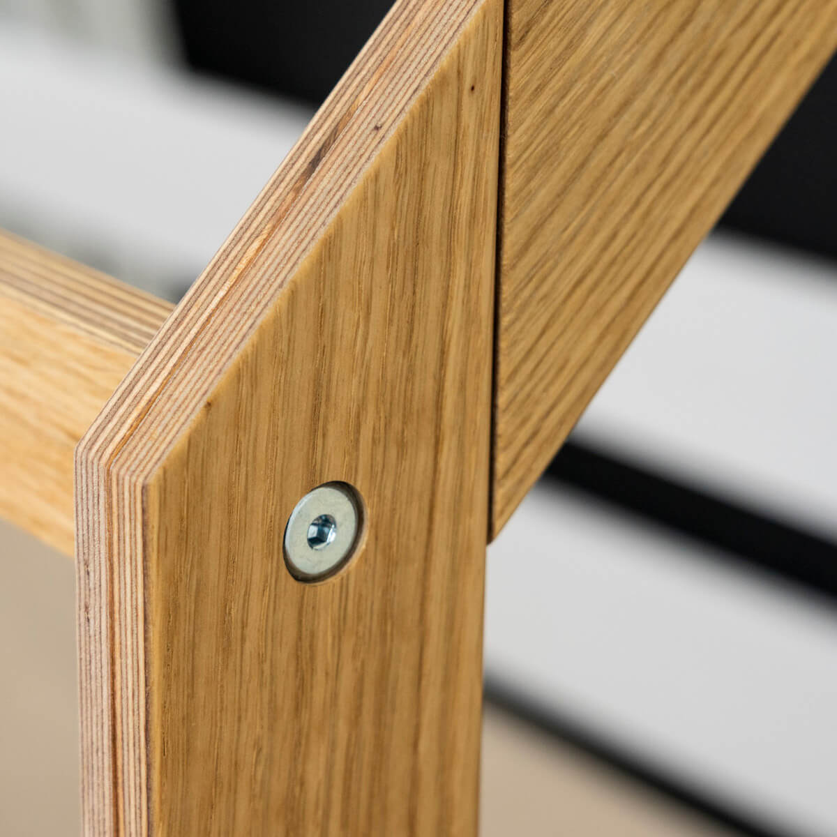 Lit au sol cabane Montessori barrière simple KASVA hêtre laqué blanc-chêne huilé