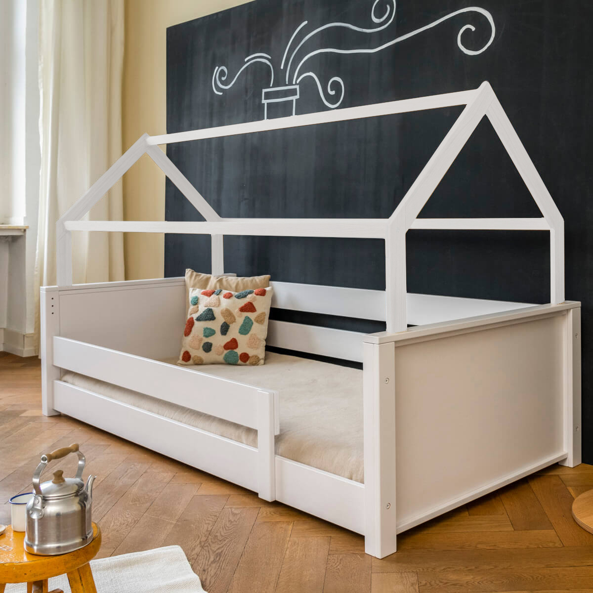 Lit au sol cabane Montessori barrière simple KASVA hêtre laqué blanc