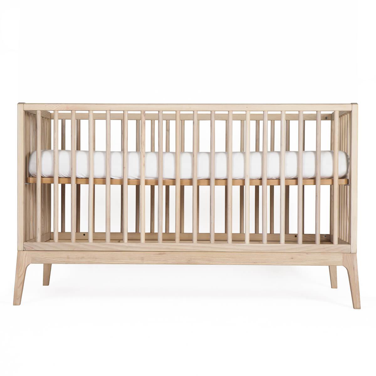 Lit bébé KERA en frêne avec top Straight-pieds Pure