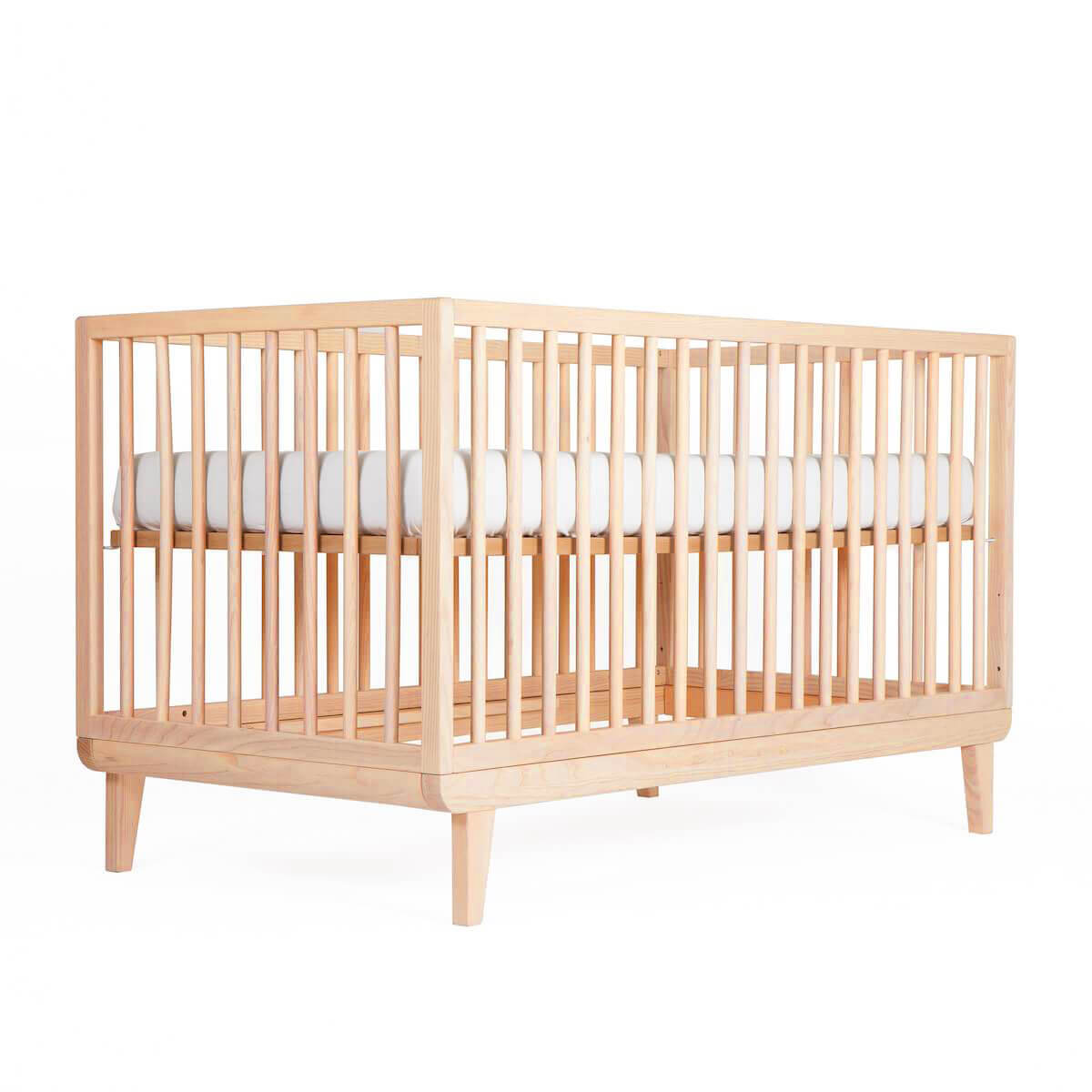 Lit bébé KERA en hêtre avec top Round-pieds Retro