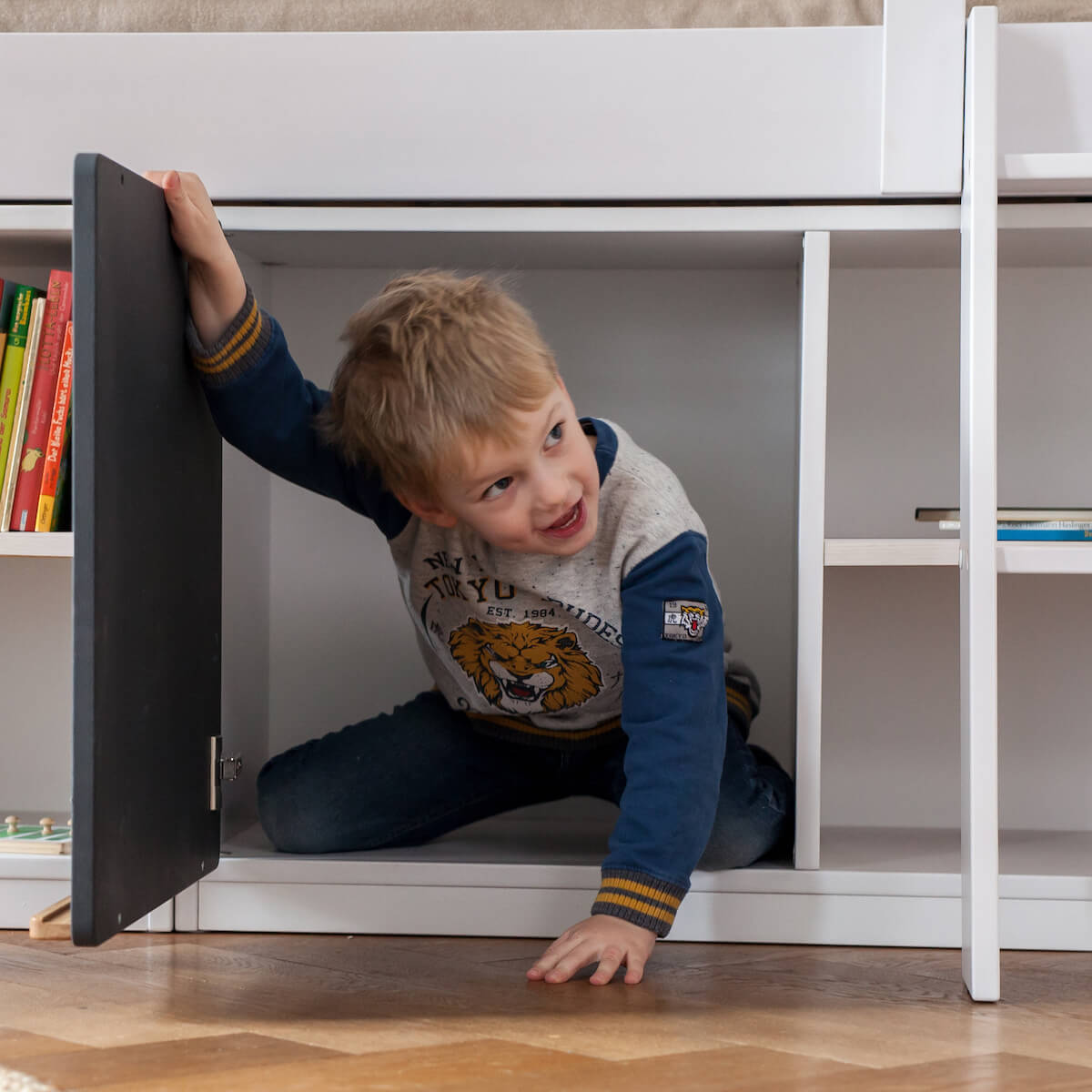 Loft bed half-height-shelf KASVA solid beech white lacquered 