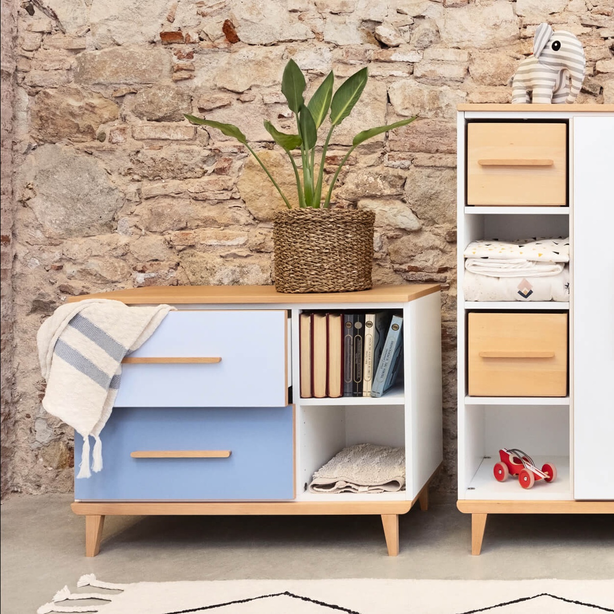 Mueble pequeño 2 cajones 2 huecos NADO Retro acabado haya manhattan grey