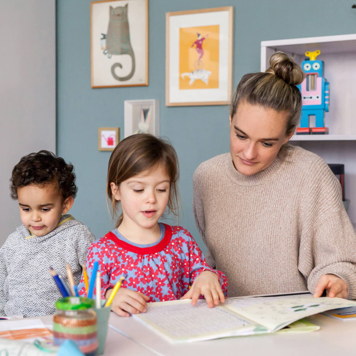 Schreibtisch ZIGGY de Breuyn aus massiver Buche in Ausfuehrung weiß - Metall weiß