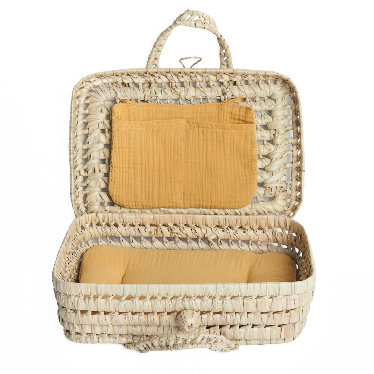 Valise poupée en feuilles de palmier BOBBLE moutarde