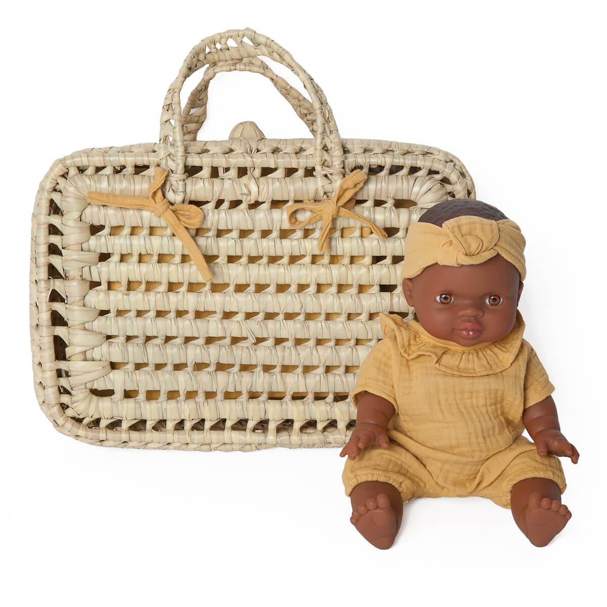 Valise poupée en feuilles de palmier BOBBLE moutarde